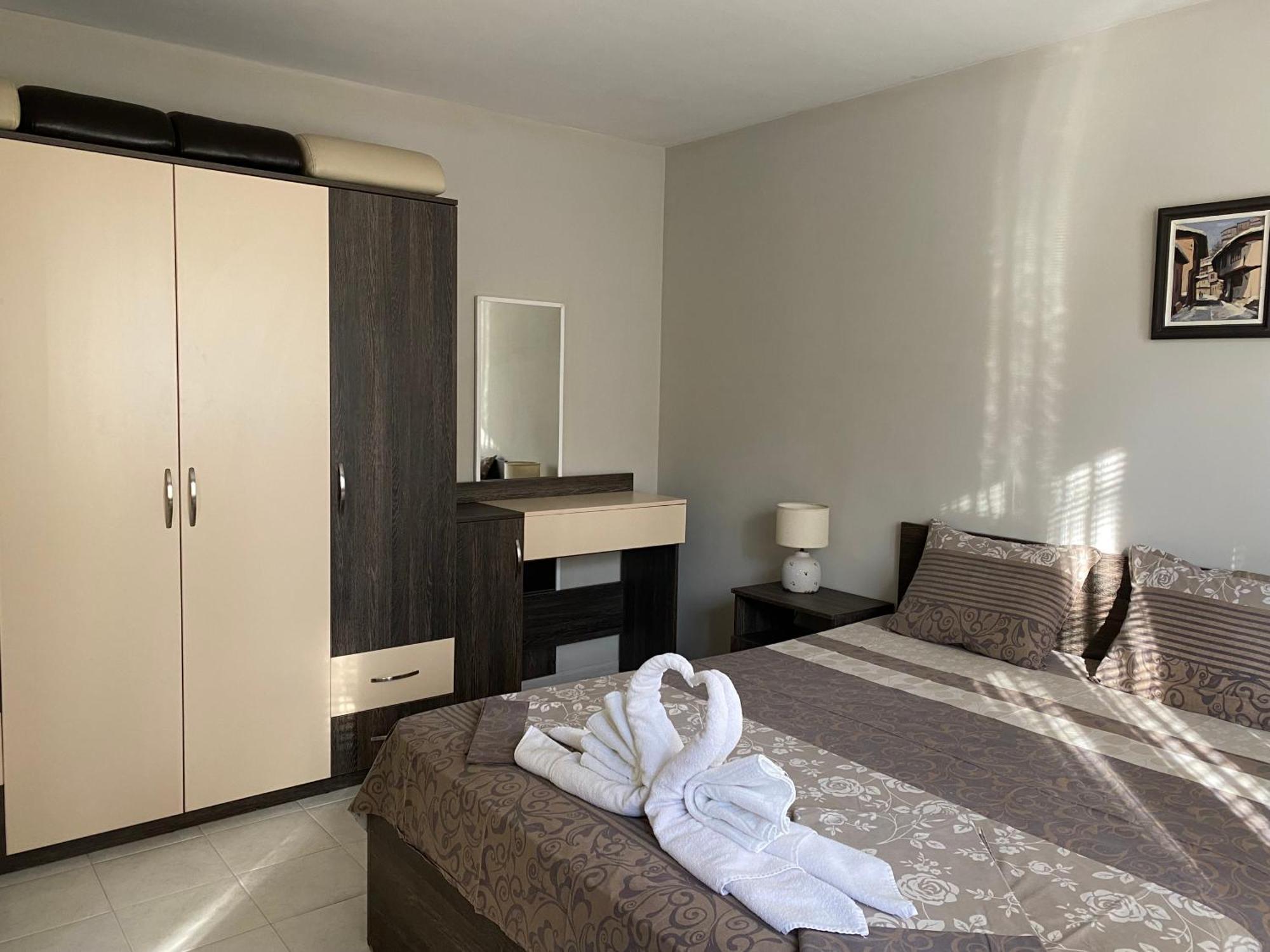 Gala Apartment Veliko Tŭrnovo Exterior foto